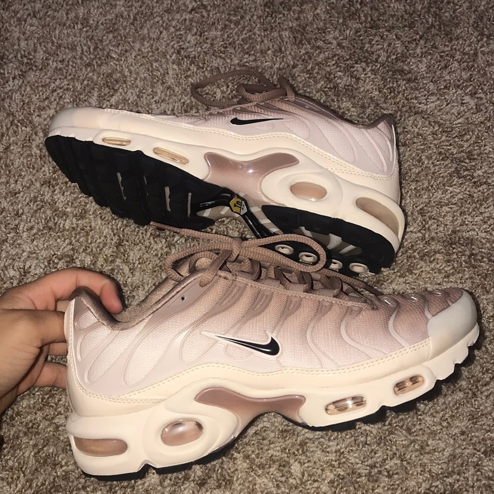 WMNS air max plus